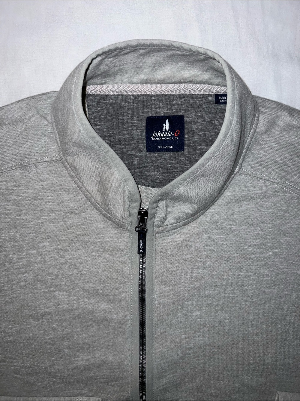 johnnie-O Men’s 2XL Light Gray Half Zip Performance Pullover Shirt
